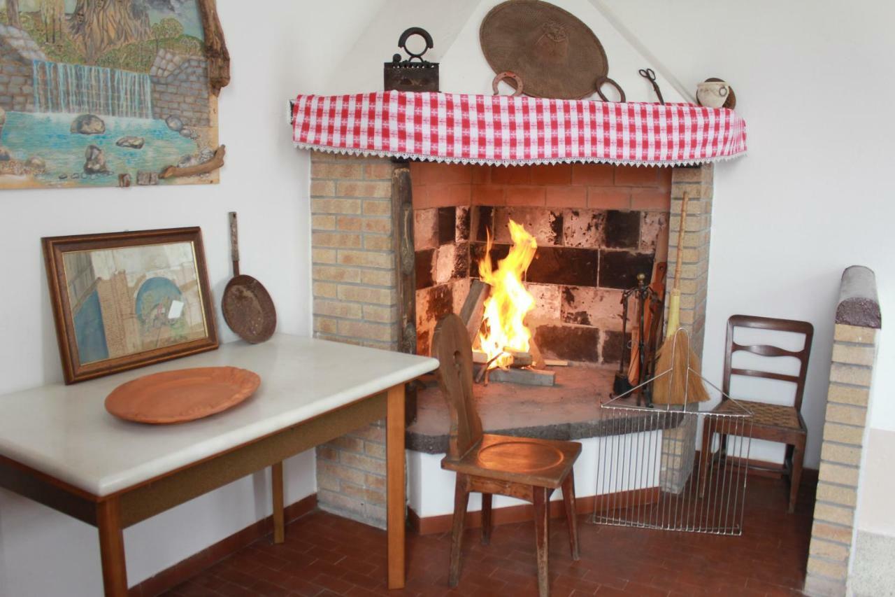 Terrazze Dell'Artista Bed and Breakfast Saletto Eksteriør billede